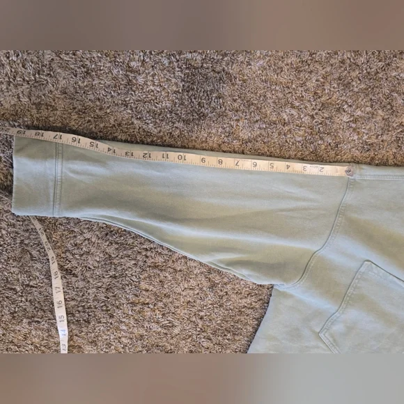 Z Supply All Day Knit Denim Jacket Size MEDIUM- (Tiny Hole Near Neck) - Picture 8 of 13